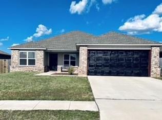 1425 Peridot Ln, Noble, OK 73068