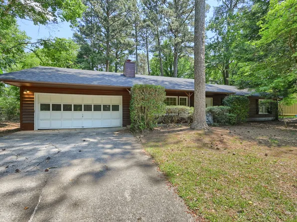 509 River Lakeside Ln, Woodstock, GA 30188