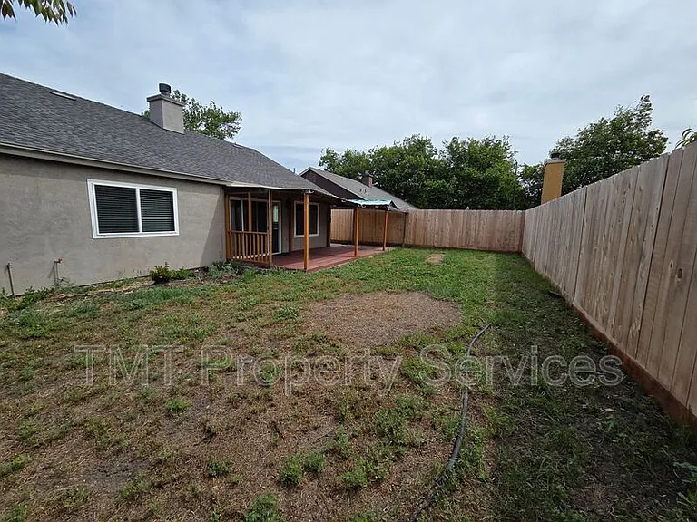 2234 Wall St — Photo 7
