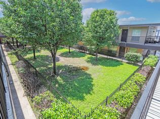 6761 Calmont Ave #201, Fort Worth, TX 76116