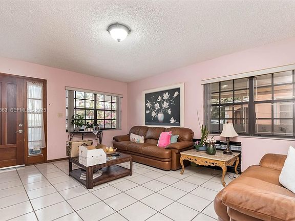 3rd image of 2740 SW 23rd St