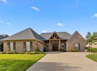 313 Royal Pond Cir, Flowood, MS 39232