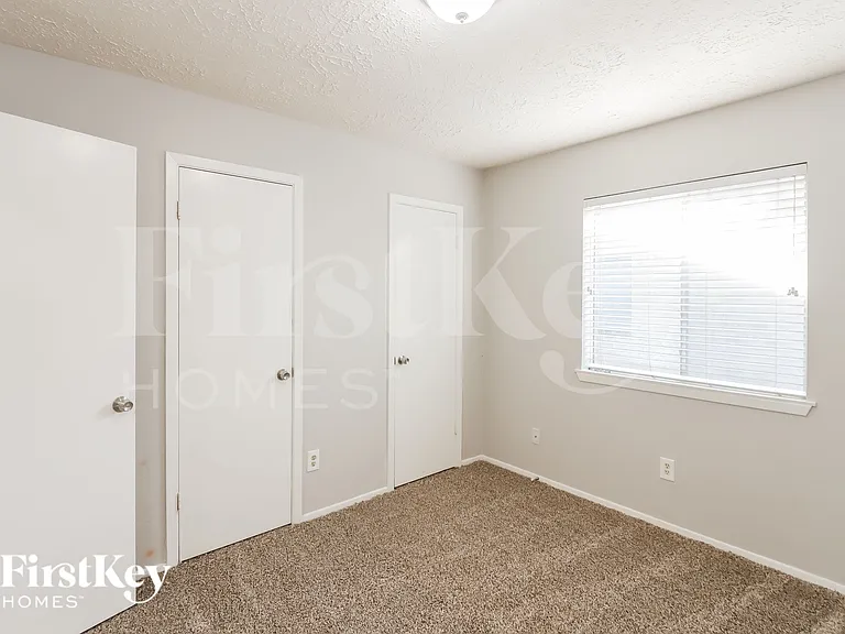 13323 Oak Ledge Dr — Photo 11