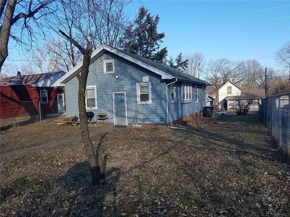 2nd image of 1334 College Ave