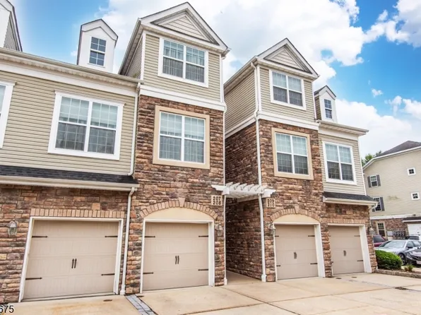 208 Welsh Pl, Morris Plains Boro, NJ 07950