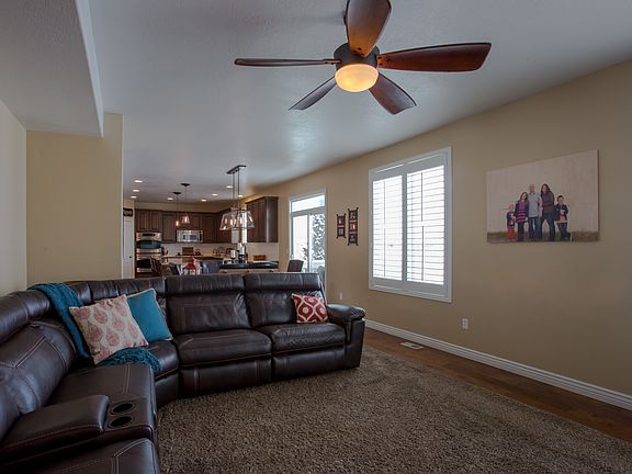 5th image of 1441 S Brookshire Dr