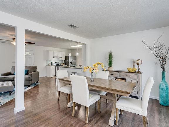 4th image of 8927 Eagle Nest Dr