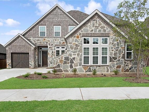 2nd image of 1042 Mondamin Dr