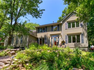 7231 Plum Dr, Urbandale, IA 50322