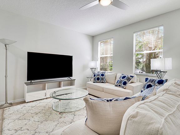 5th image of 2122 SE Grand Drive