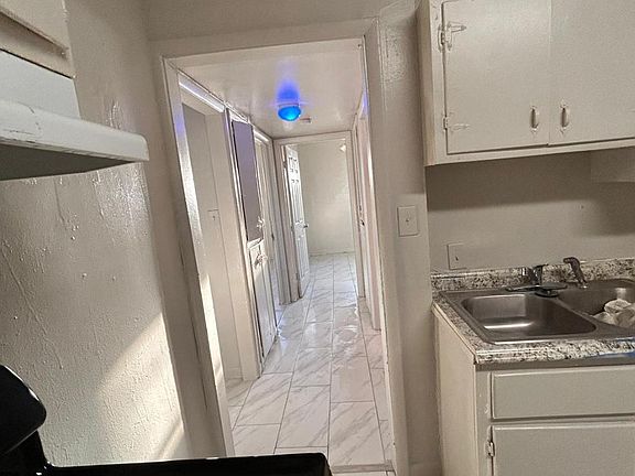 5th image of 3717 Clay St APT A