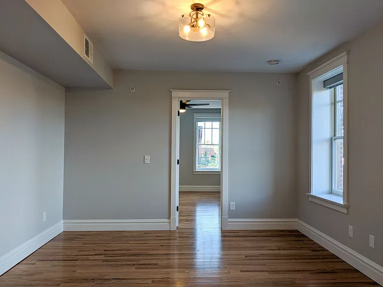 3756 California Ave #3W — Photo 5