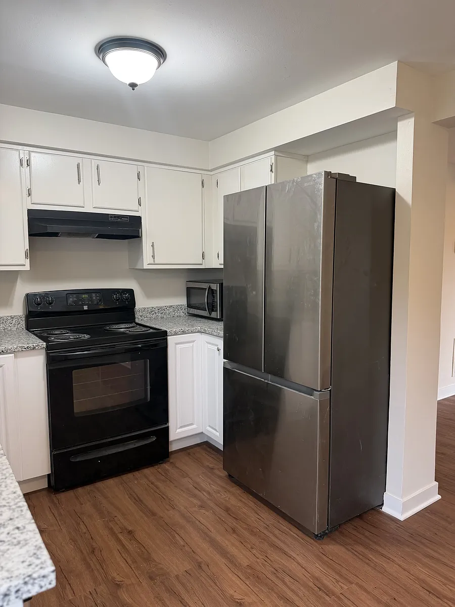New kitchen counters - 8317 Georgian Ct #1
