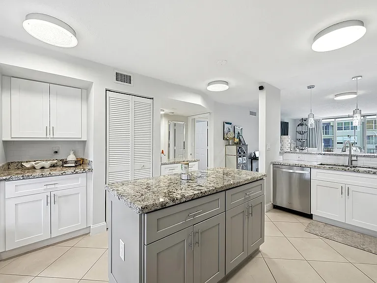 777 E Federal Hwy #101 — Photo 4