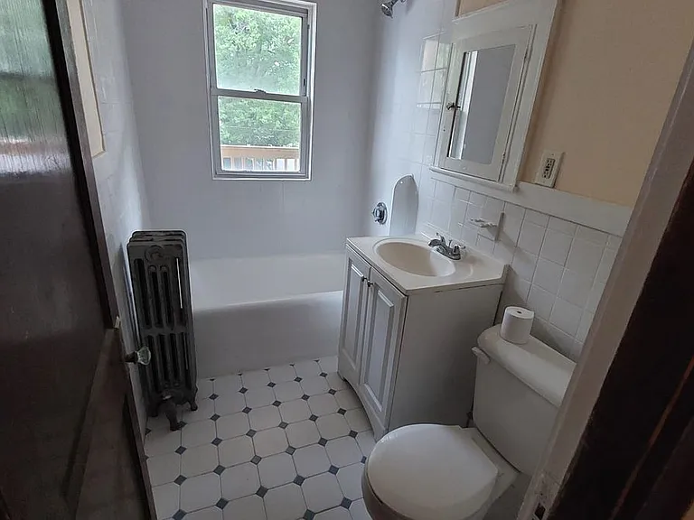 52 Nixon St #2 — Photo 12