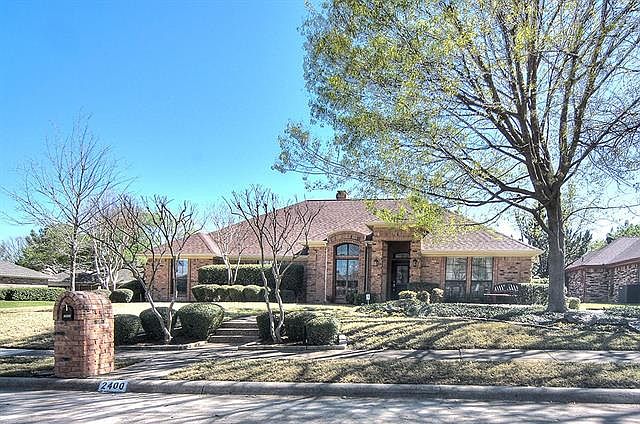 1st image of 2400 Cliffside Dr