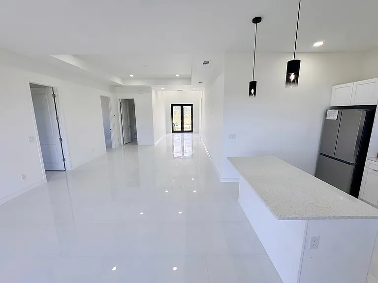 3032 NW 41st Ave — Photo 12