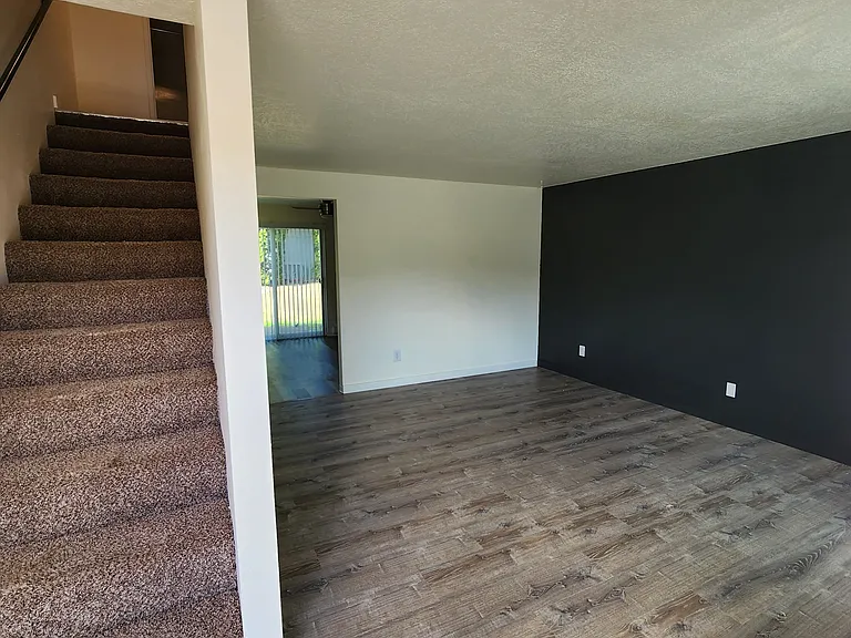 890 Dougherty Dr NE — Photo 27