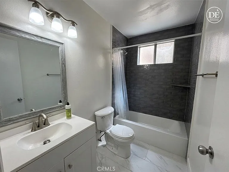 4358 Mammoth Ave #10 — Photo 12