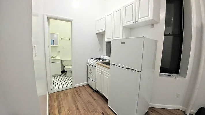 Rented by Keller Williams NYC | media 19