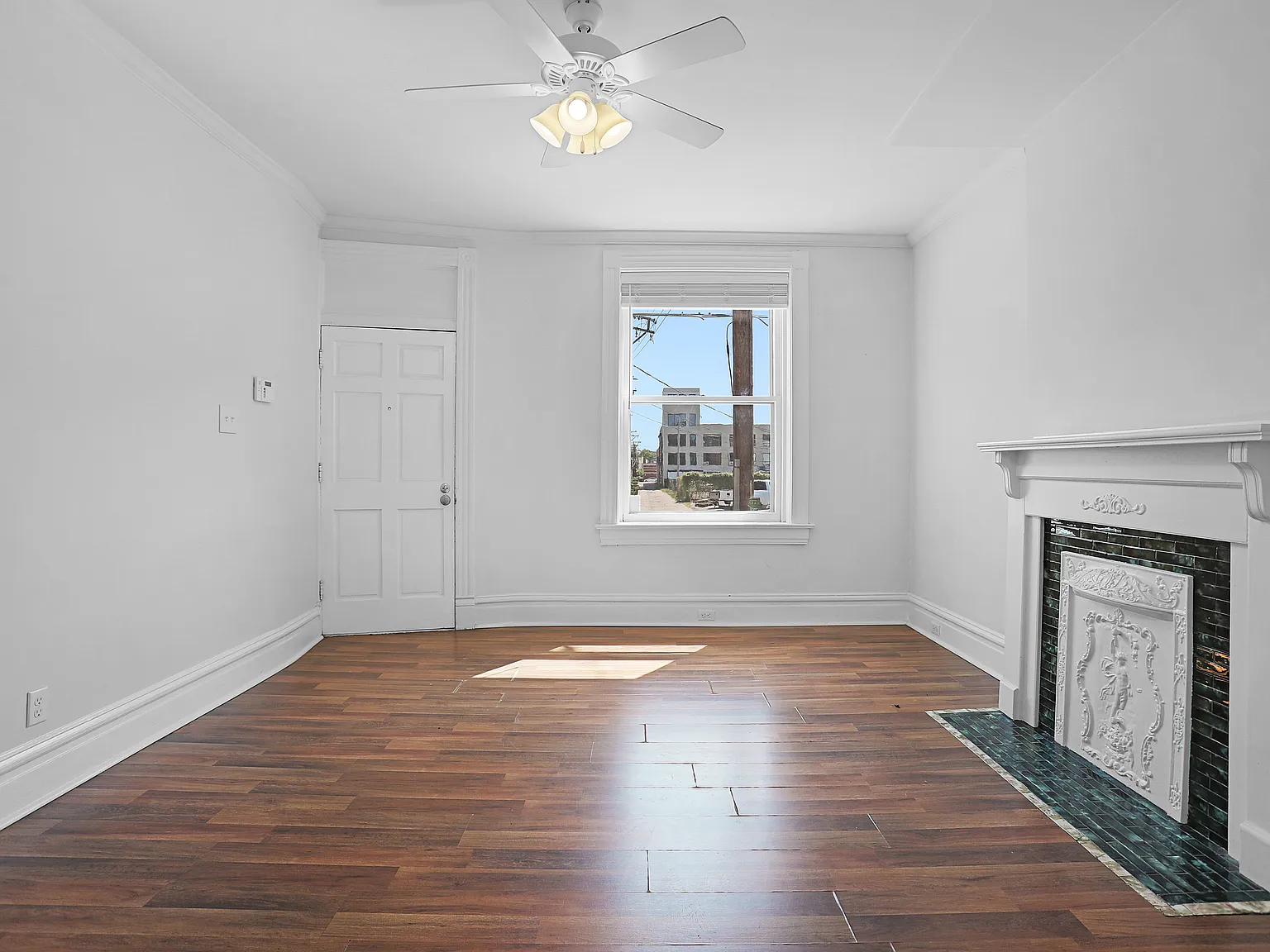 1 bed, 1000 sqft, $895 — Photo 3