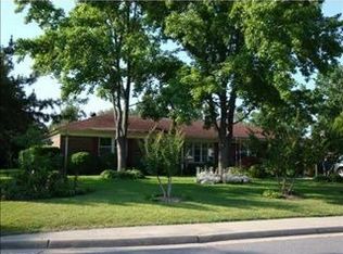 564 Water Oak Rd, Virginia Beach, VA 23452