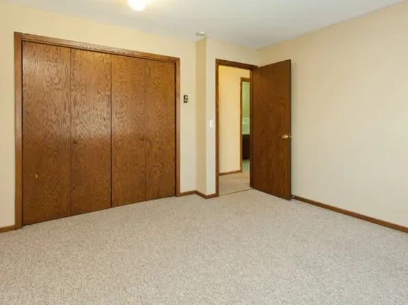 Shore Drive Apartments