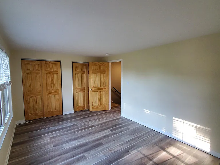 Chestnut Hls — Photo 25