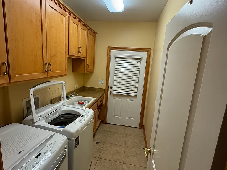 230 Sawgrass Dr — Photo 19