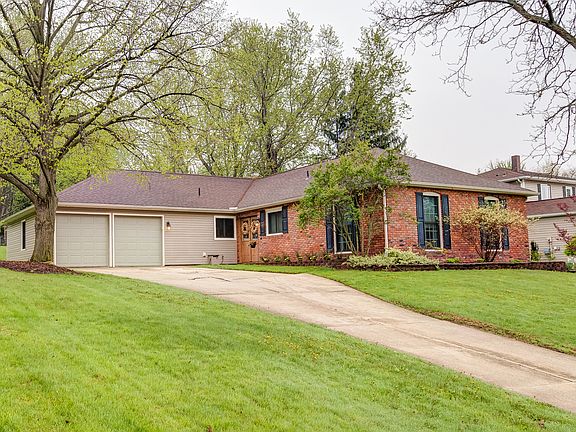 4th image of 883 S Parkview Dr