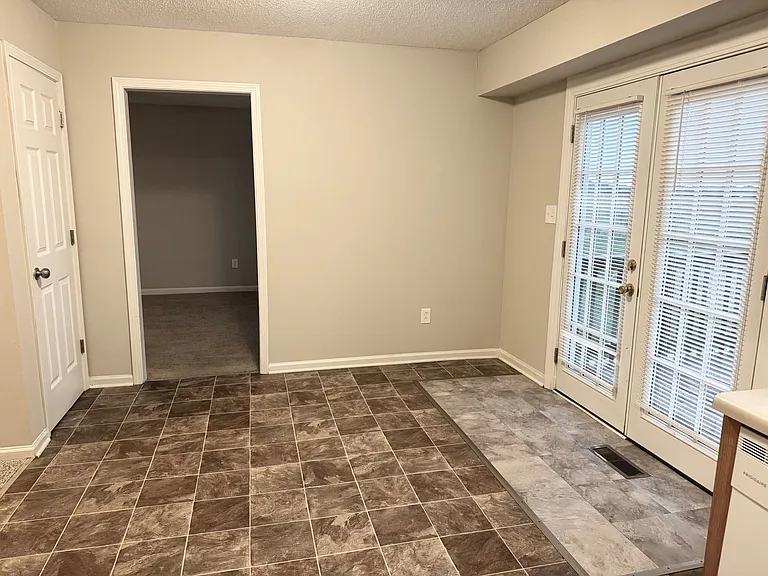 310 Pappy Dr — Photo 15
