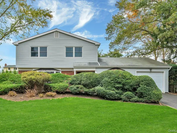 15 Royalston Lane, South Setauket, NY 11720