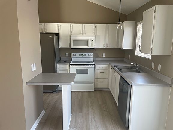 2nd image of 7932 Curtis Ave