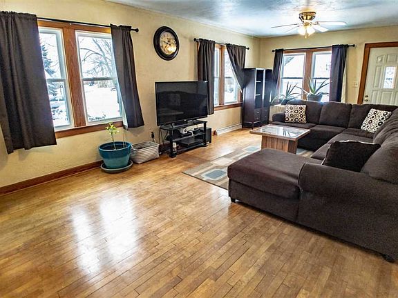 3rd image of 719 Division St