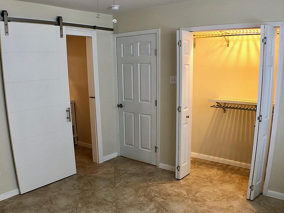 Master Bedroom w/ on suite bath