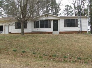 1337 Robertson Rd, Blue Springs, MS 38828