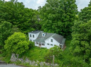 9 McDougal Lake Rd, Cossayuna, NY 12823