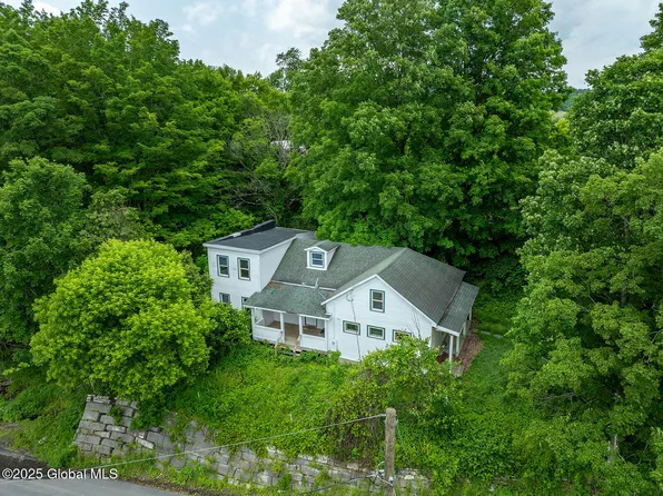 9 McDougal Lake Road, Cossayuna, NY 12823