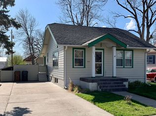2214 Avenue E, Scottsbluff, NE 69361