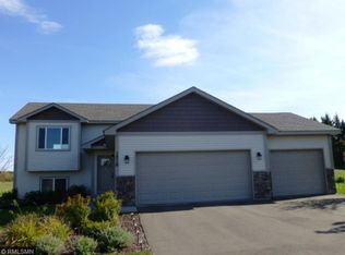 1216 Legacy Pkwy, New Richmond, WI 54017