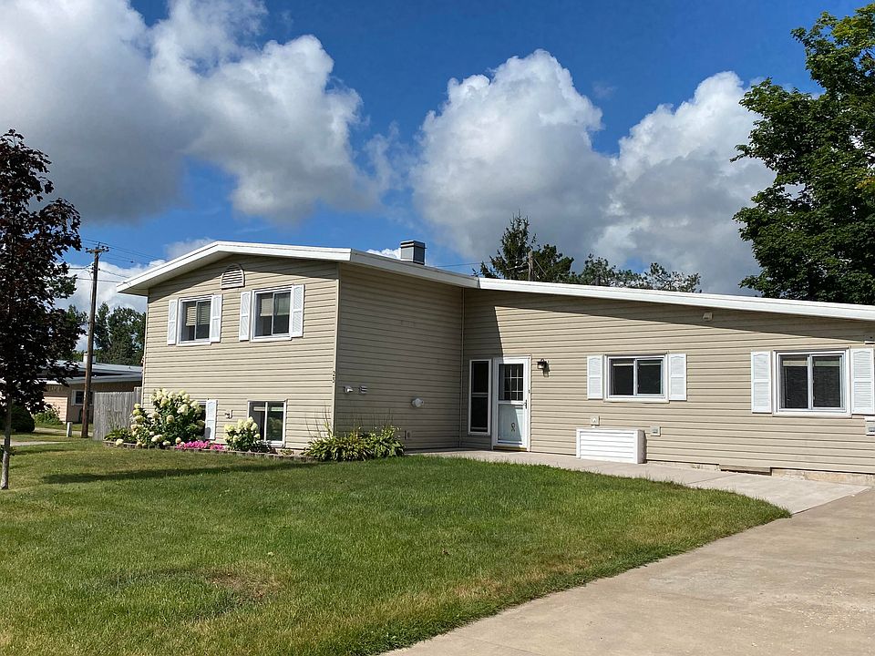 1st image of 23 Monterey Dr