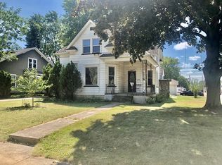 2428 5th St, Peru, IL 61354