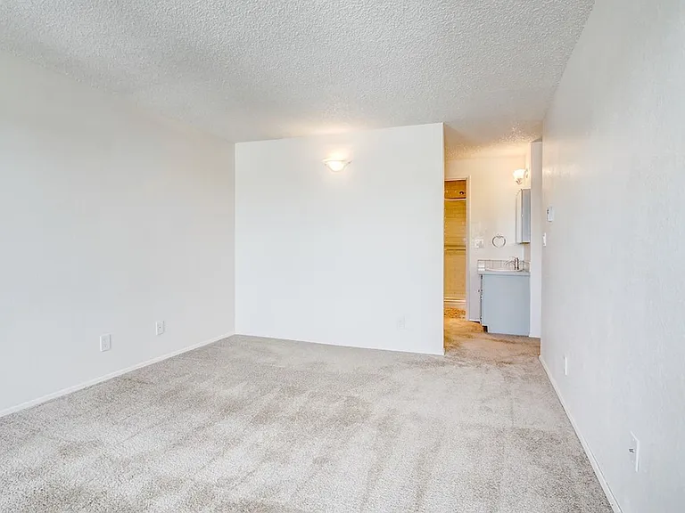 1965 12th Ave W #302 — Photo 8