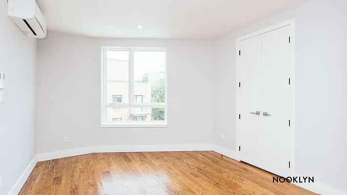 Rented by Nooklyn NYC LLC | media 11