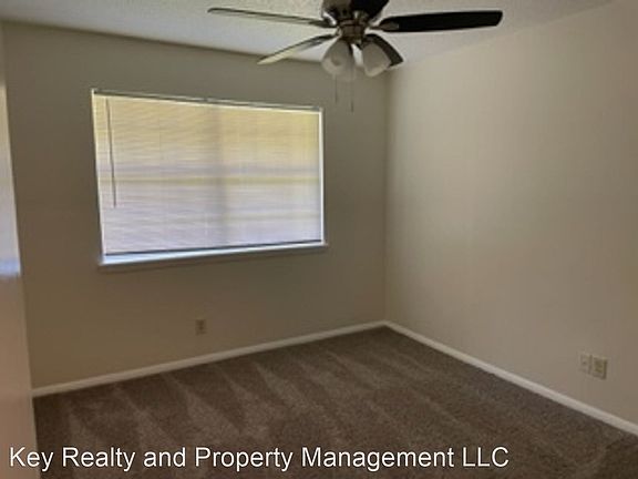 3rd image of 700 NW 17th St #6162452