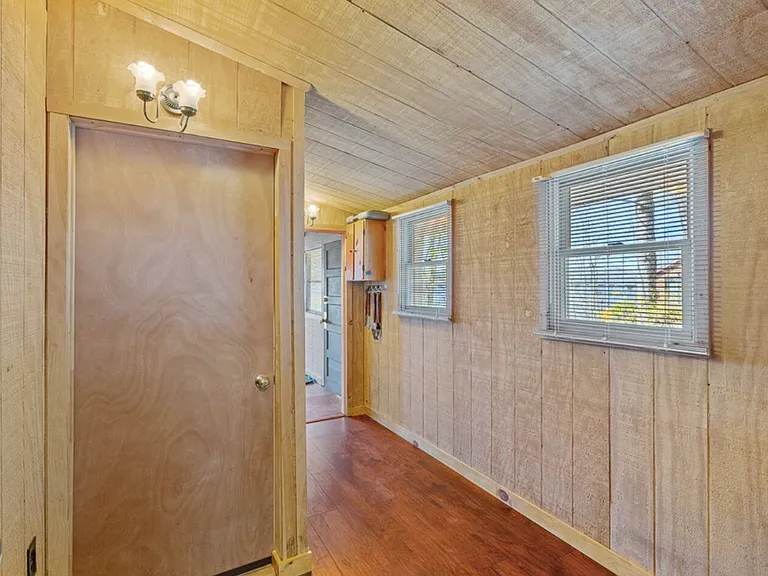 858 S Shore Rd — Photo 30