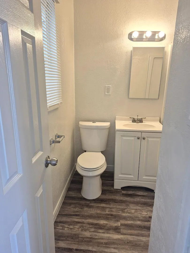 Studio, 1.0 bath, 300 sqft, $1,412 — Photo 4