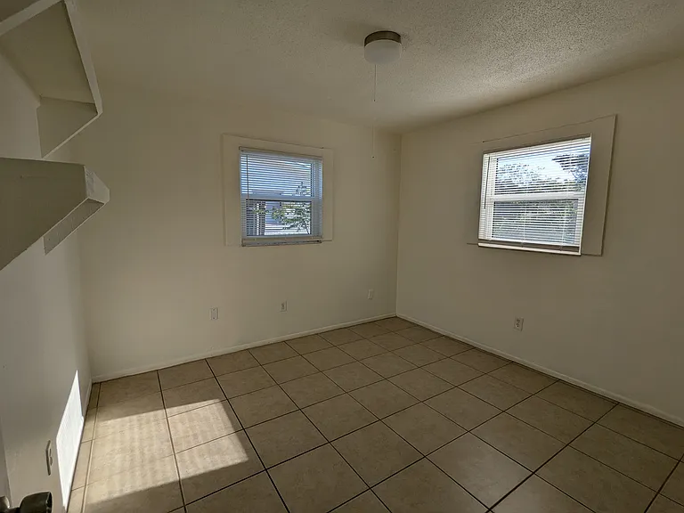 9310 Whitman Ln — Photo 11
