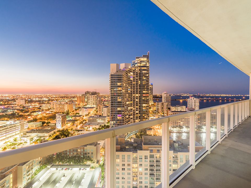 1st image of 1900 N Bayshore Dr APT 2818