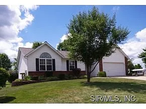2309 Holiday Ln photo 1
